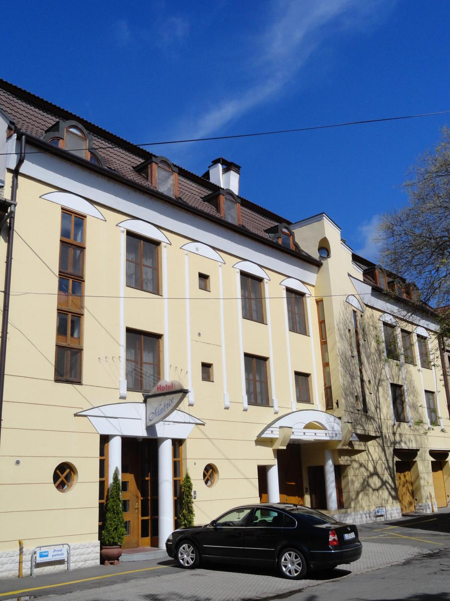 Hotel Mátrix Szeged Exterior foto